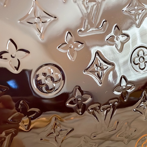 Louis Vuitton Vernis Brea GM Handbag! Was Retailed For $3050 + Tax! - Picture 8 of 16